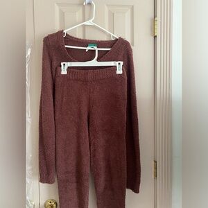 Cozy sweater and pants set